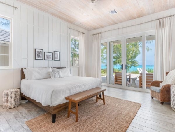 Luxurious 7-Bedroom Beachfront Retreat in Little Exuma, Bahamas